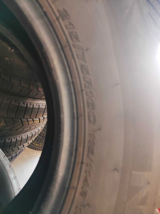 2бр.зимни гуми 215/75/16C Nexen
