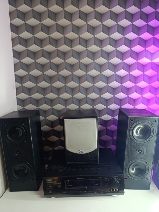 Sistem audio Philips cu pro logic + set boxe CAT 200w