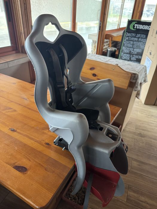 Децко столче за колело