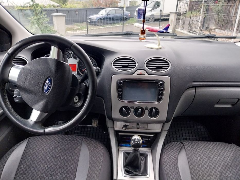 Vând Ford Focus 2