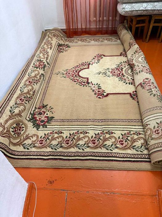 продается шерстяные ковры