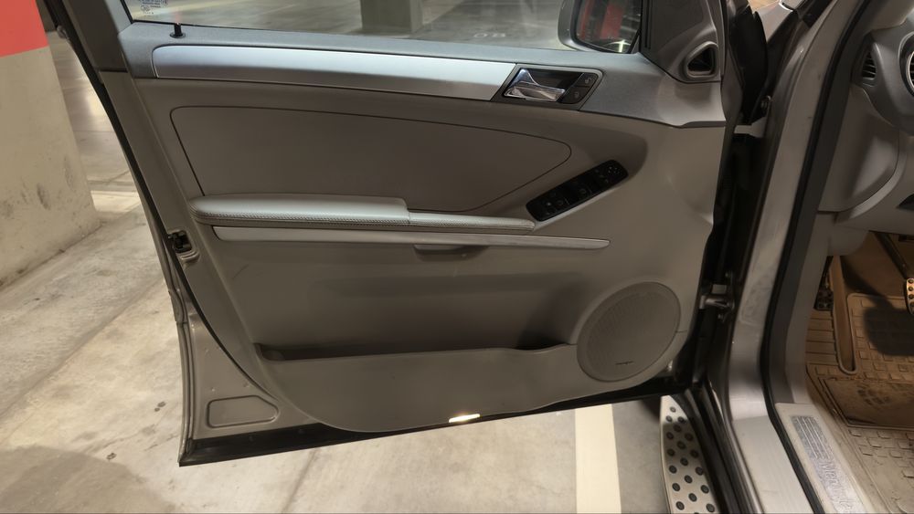 Мерцедес мл 320 цди дизел 2006г на пружини подгрев теглич парк троник