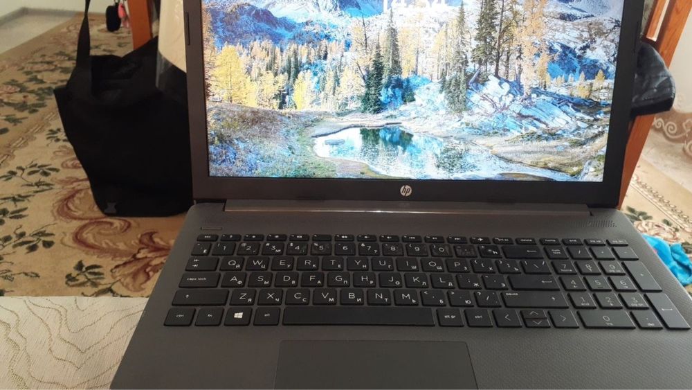 Ноутбук hp в отличном состояние