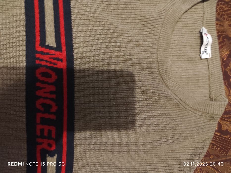 BOSS, Moncler - памучни пуловери