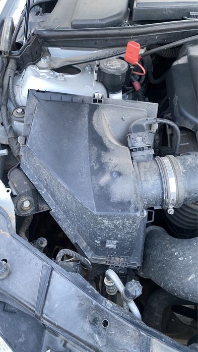 Кутия за въздушен филтър BMW E90 E91 177к