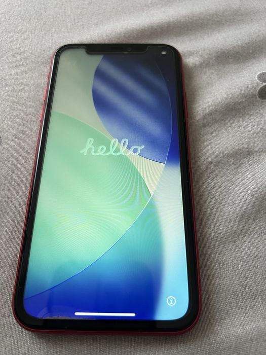Iphone 11 ,rosu,folosit,husa cadou