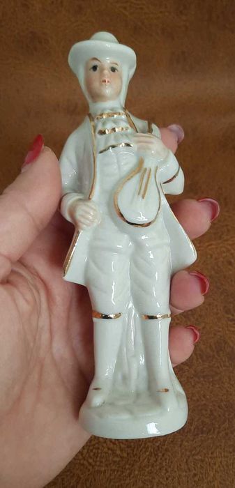 Големи колекционерски порцеланови фигурки