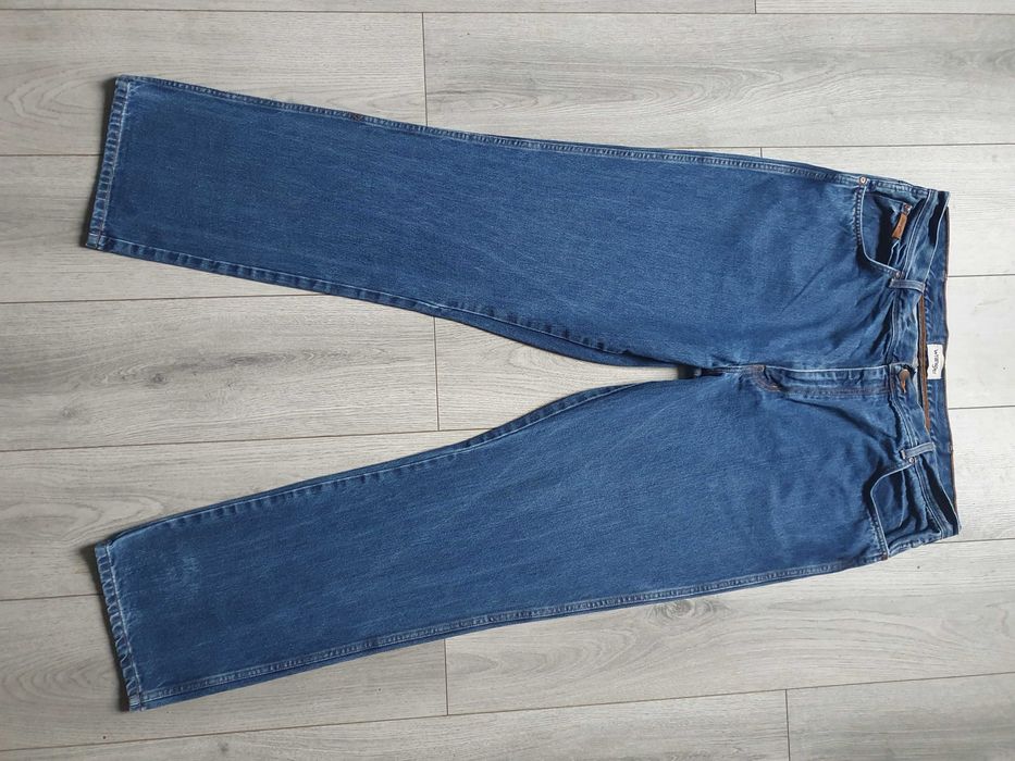 Blugi WRANGLER "Texas" - Marime W42 L34 (Talie 104 cm)