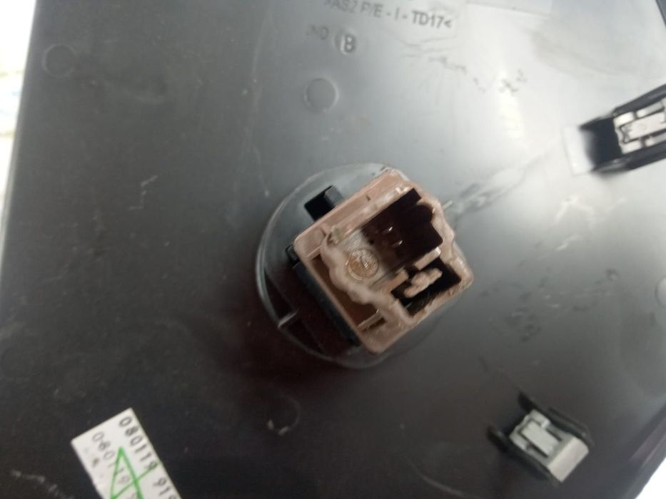 Ornament cu buton airbag 689201104r Dacia Duster 2  [din 2017 pana  2