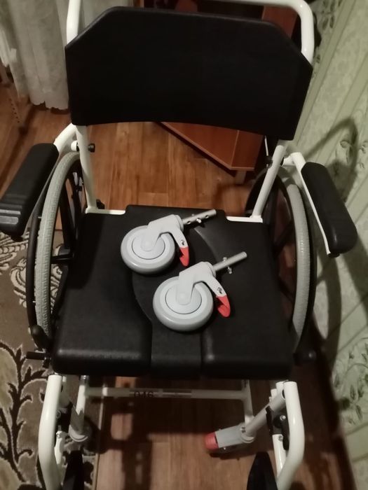 Инвалидная коляска