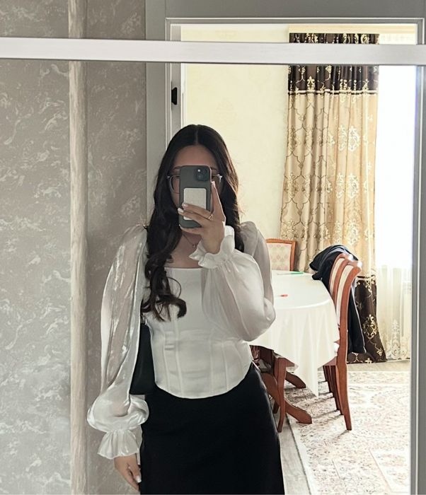 Женский корсет с рукавами