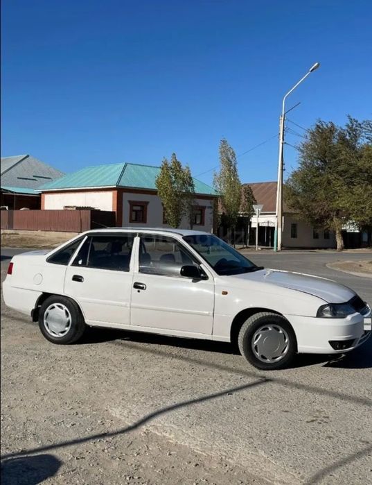 Машина Nexia 2 2012 год