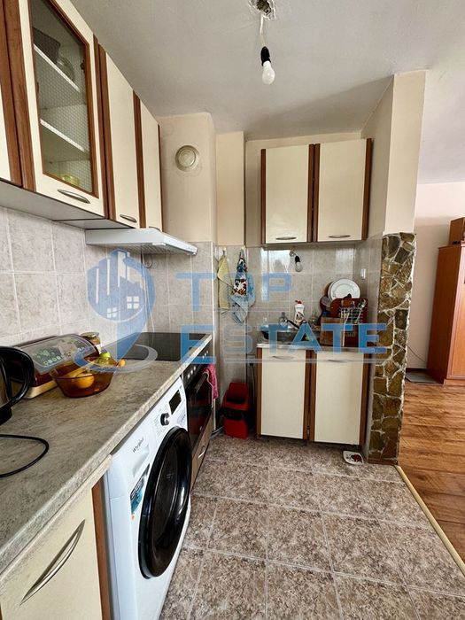 Двустаен тухлен апартамент в квартал Кольо Фичето, град Велико Търново