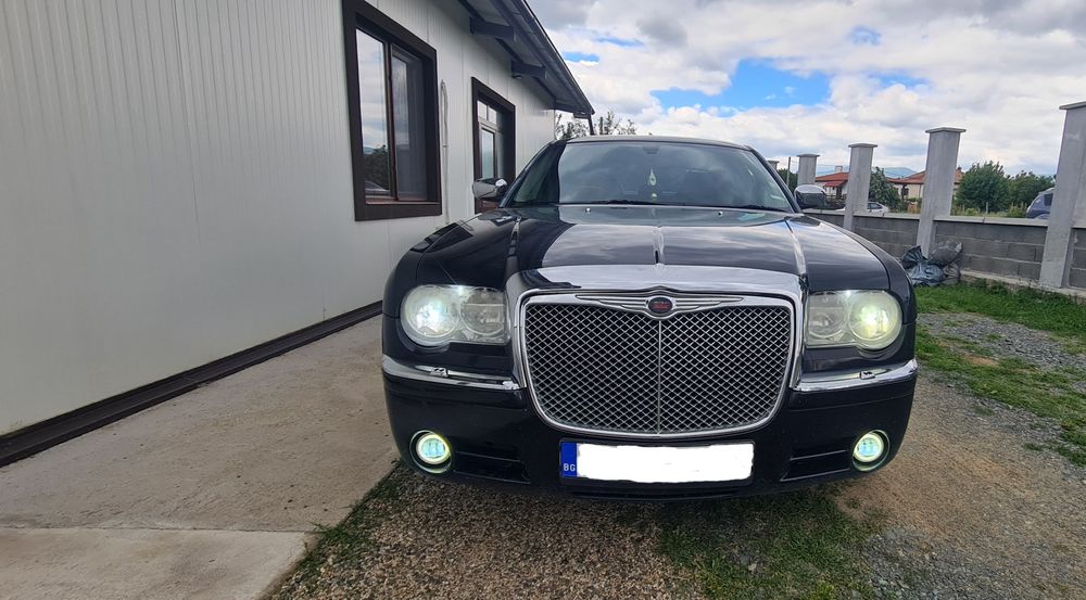 Chrysler 300C десен волан