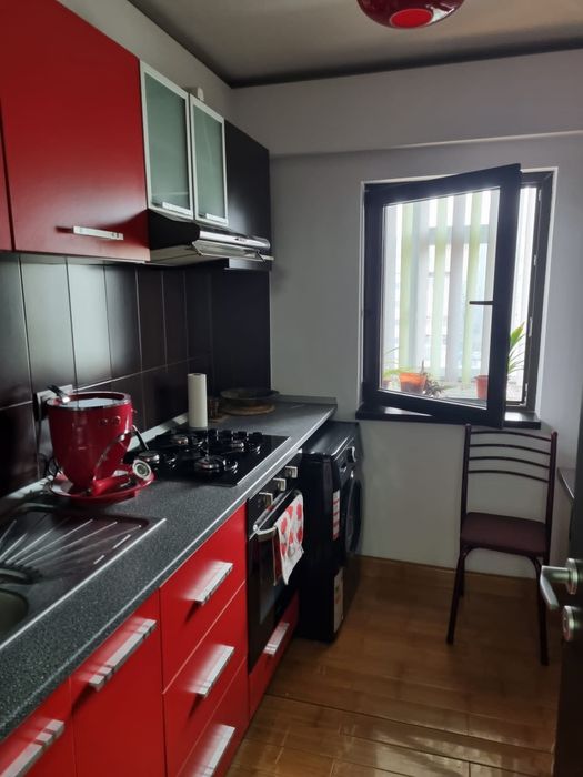 Închiriez apartament 2 camere