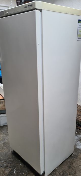 Фризер Miele 162см 8бр чекмеджета