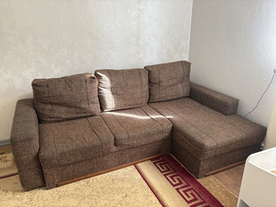 Диван сатылады. Продам диван