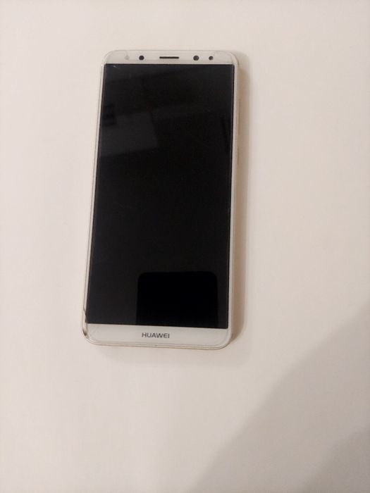 Телефон Huawei Mate 10 light