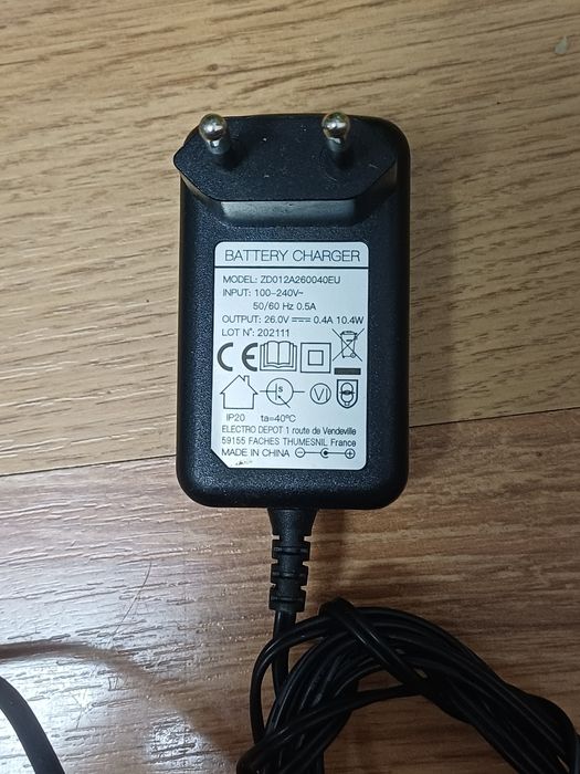 Incarcator alimentator 26v  0,4A  0,5A perfect functional

#6