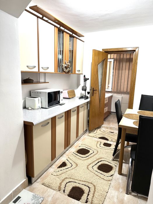 De vanzare apartament 2 camere, etaj 3 zona distrigaz