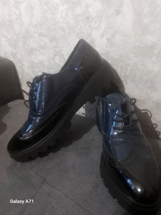 Чисто нови обувки