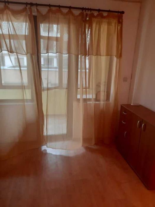 Дава се под наем Едностаен апартамент в Бургас, Лазур - 43 кв.м за 150 € - Снимка #2