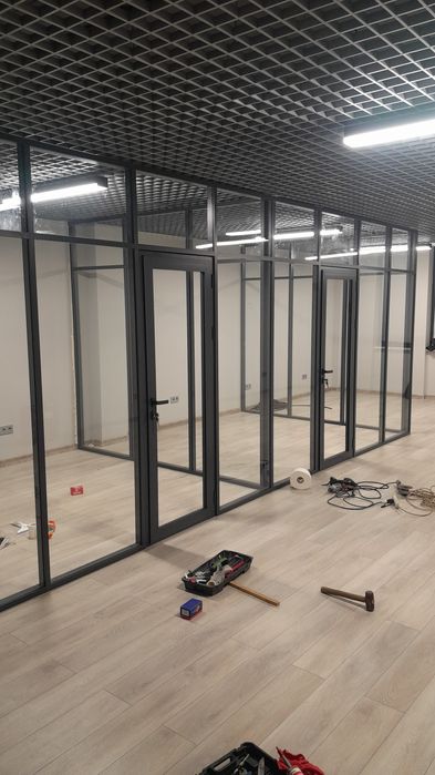 Алюминиевые двери, окна, витражи