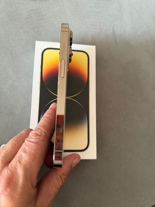 iphone 14 pro gold