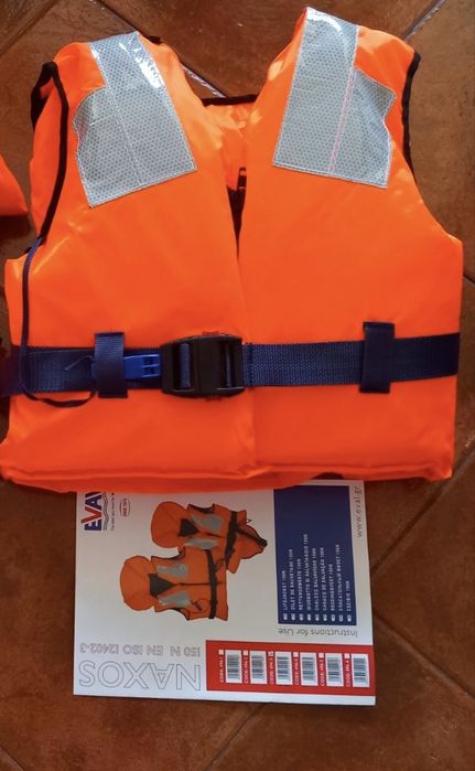 Нова спасителна жилетка-  40-50 кг