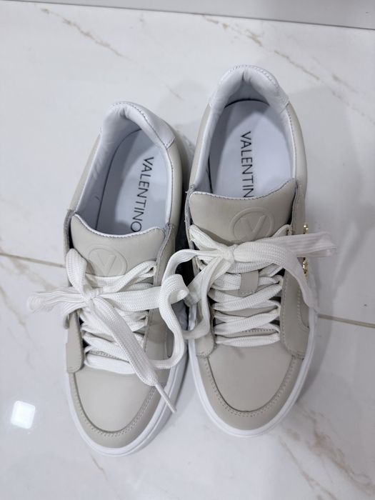 VALENTINO сникърси