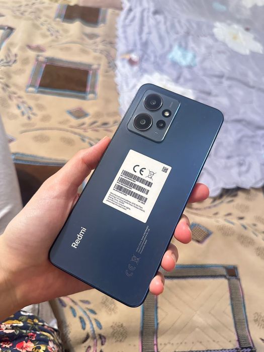 Продаю телефон..