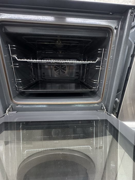 Фурна  за вграждане Electrolux