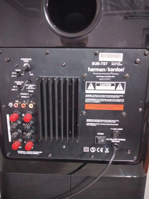 Vând subwoofer Harman kardon ts 7
