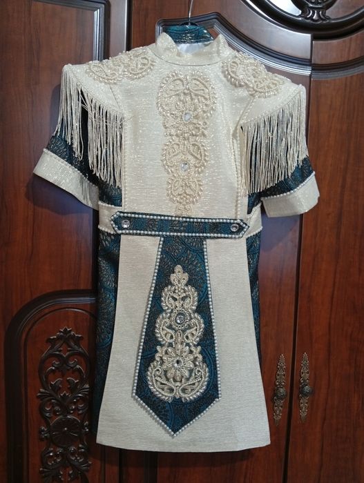 Xatnatoʻyga libos cheteldan keltirilgan