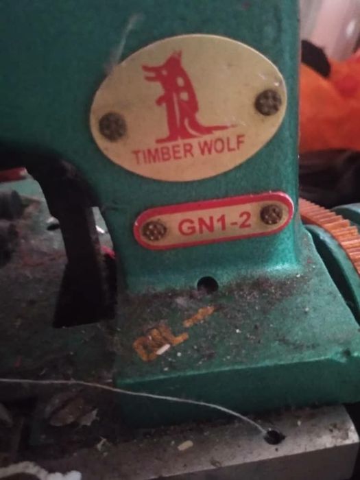 Тикув мошина ва Оверлок сотилади