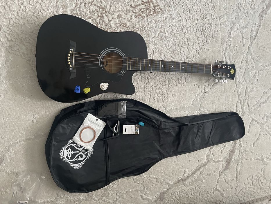 Продам гитара в хорошем качестве