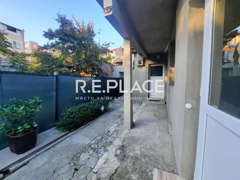 Дава се под наем Двустаен апартамент в Варна, Колхозен пазар - 35 кв.м за 255 € - Снимка #6