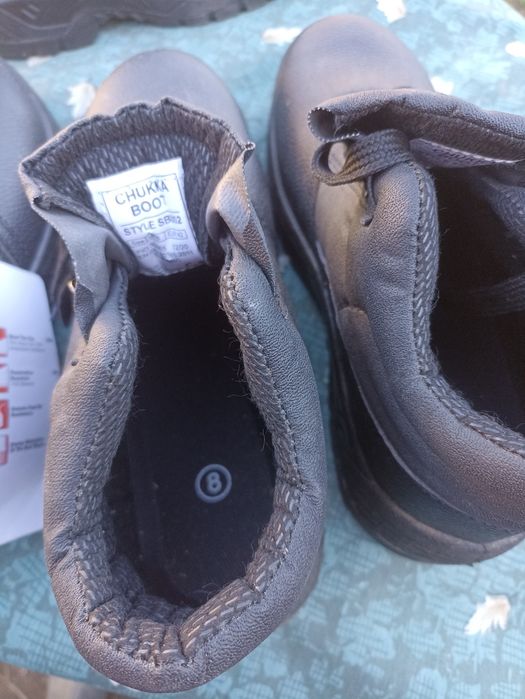 Работни обувки с метално бомбе