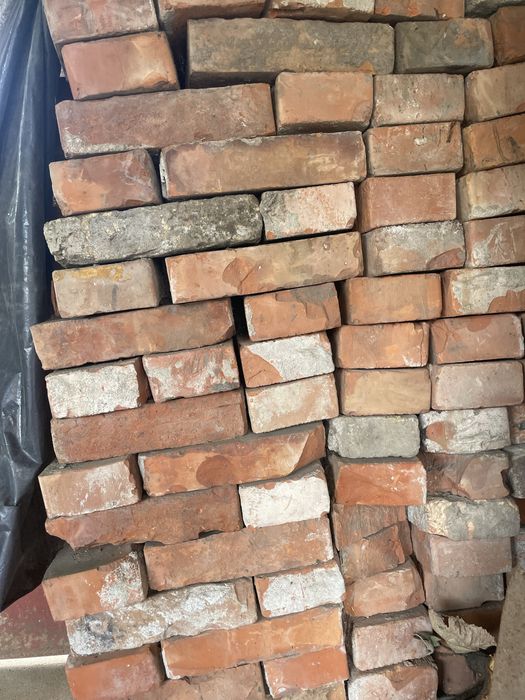 Caramidă pentru constructii stare foarte buna