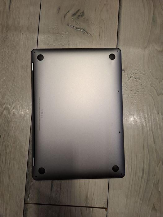 MacBook A2338-Apple M2/8гб/256гб ssd