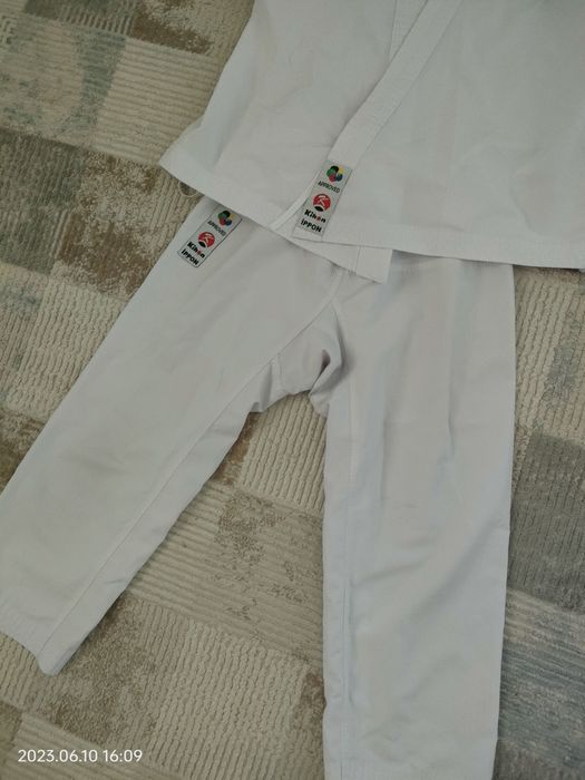 Каратэ формасы сатылады.