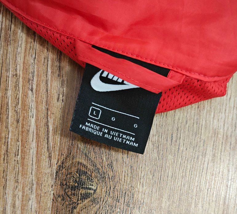 NIKE Оригинално мъжко тънко яке размер L