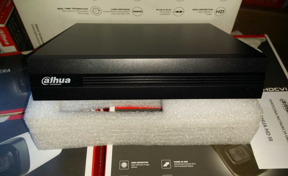 Supraveghere video fullHD Hikvision 8 camere si DVR 8 canale nou