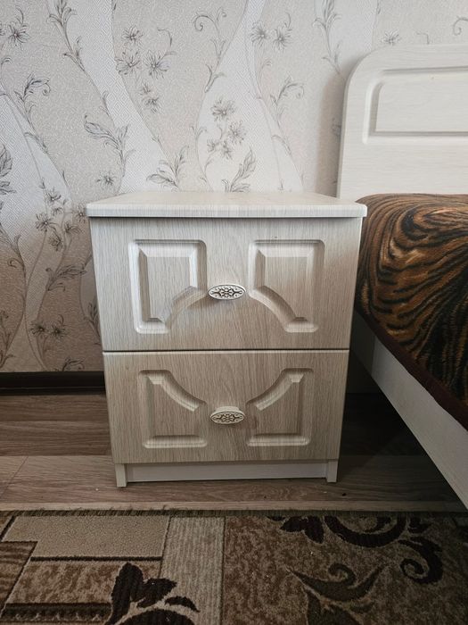 Продам спальный гарнитур