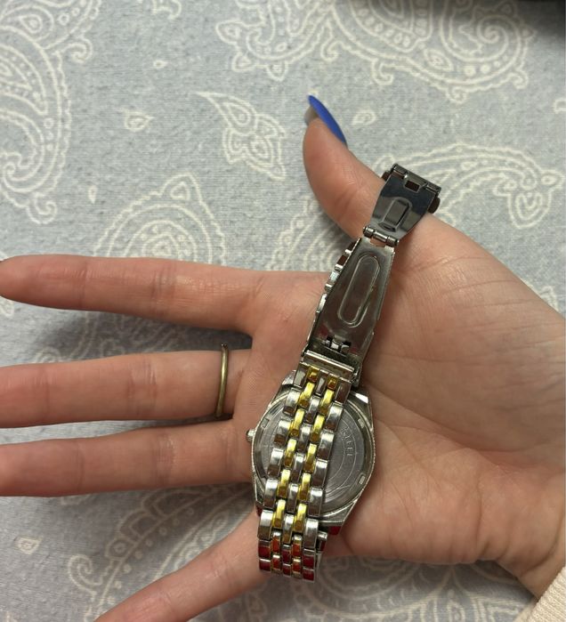 Ceas femei auriu