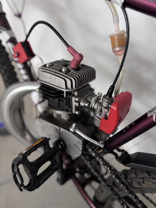 Bicicleta cu motor