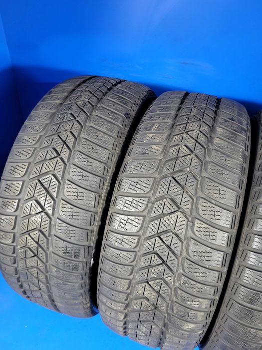 Vand set 4 anvelope m+s iarna 225 45 18 Pirelli Sottozero foarte bune