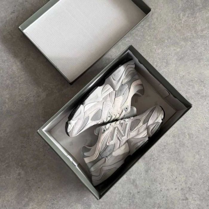 New Balance 9060 "Light Grey / Silver"