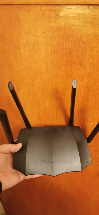 Router Tenda Gigabit AC8