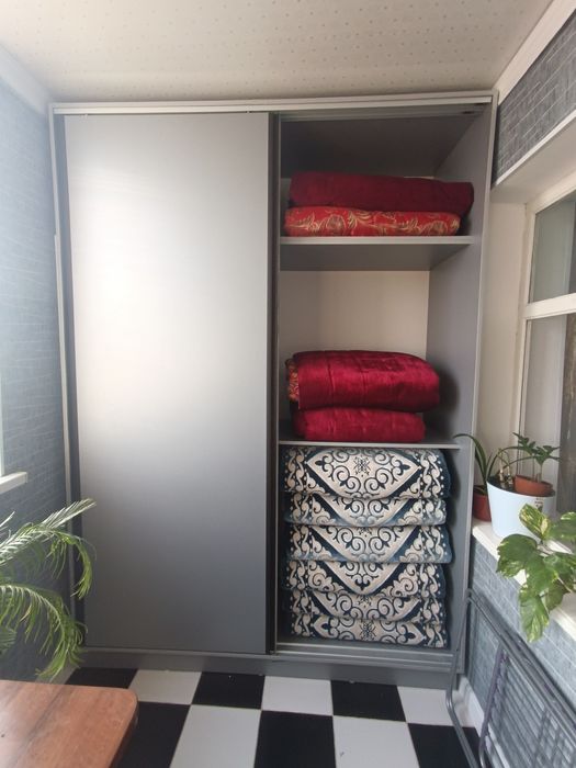 Шкаф двух сторонный